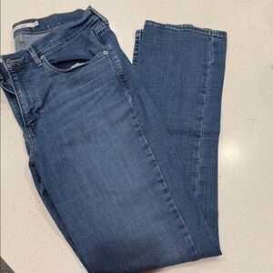 Levi's Women's Straight Leg Jeans in Blue